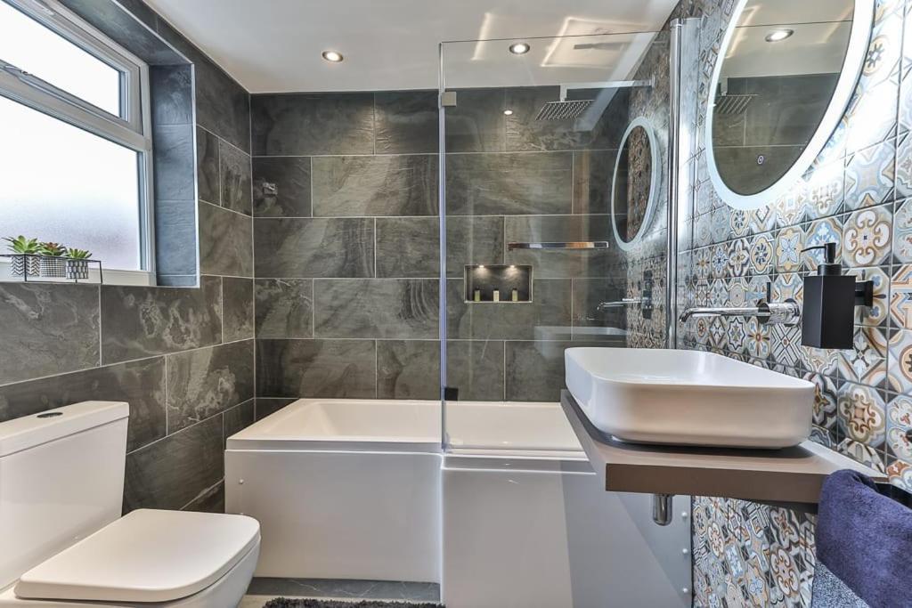 Luxury Spacious Pad With Games Room Sheffield Zewnętrze zdjęcie