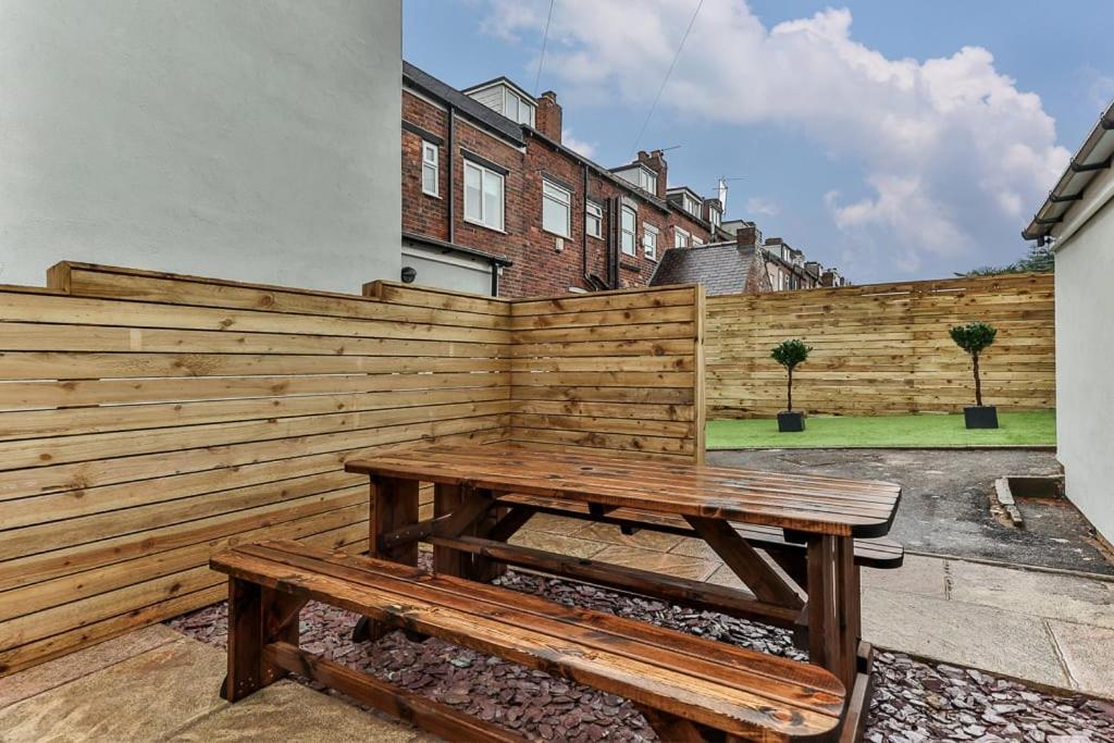 Luxury Spacious Pad With Games Room Sheffield Zewnętrze zdjęcie